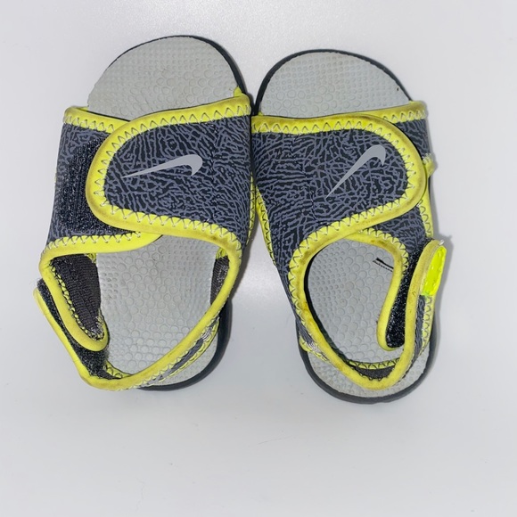 baby nike sandals 4c